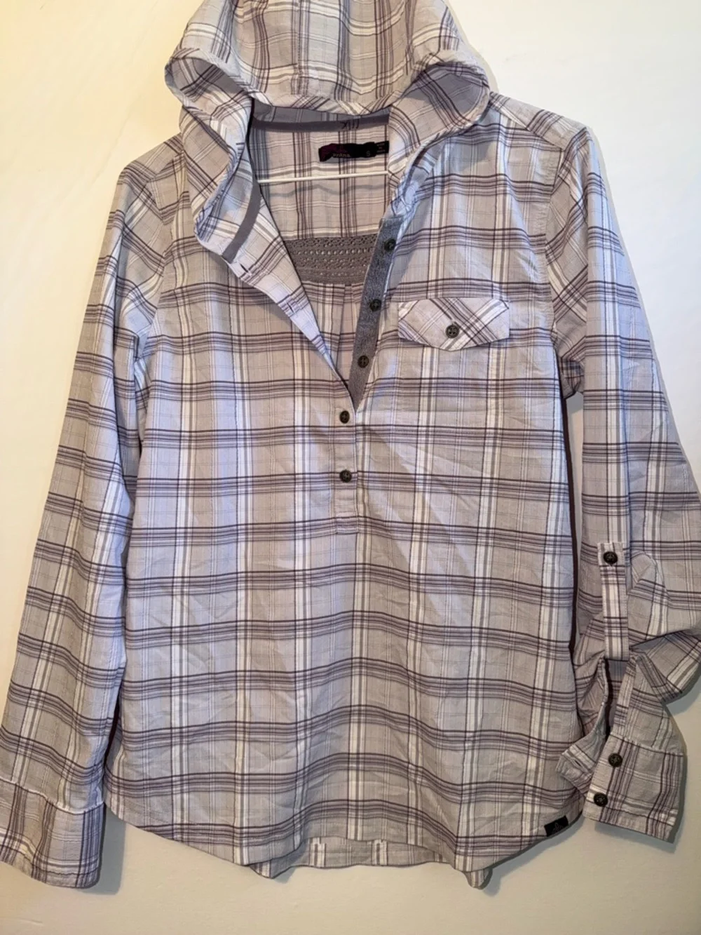 Prana sun shade button down top size small - Picture 2 of 8